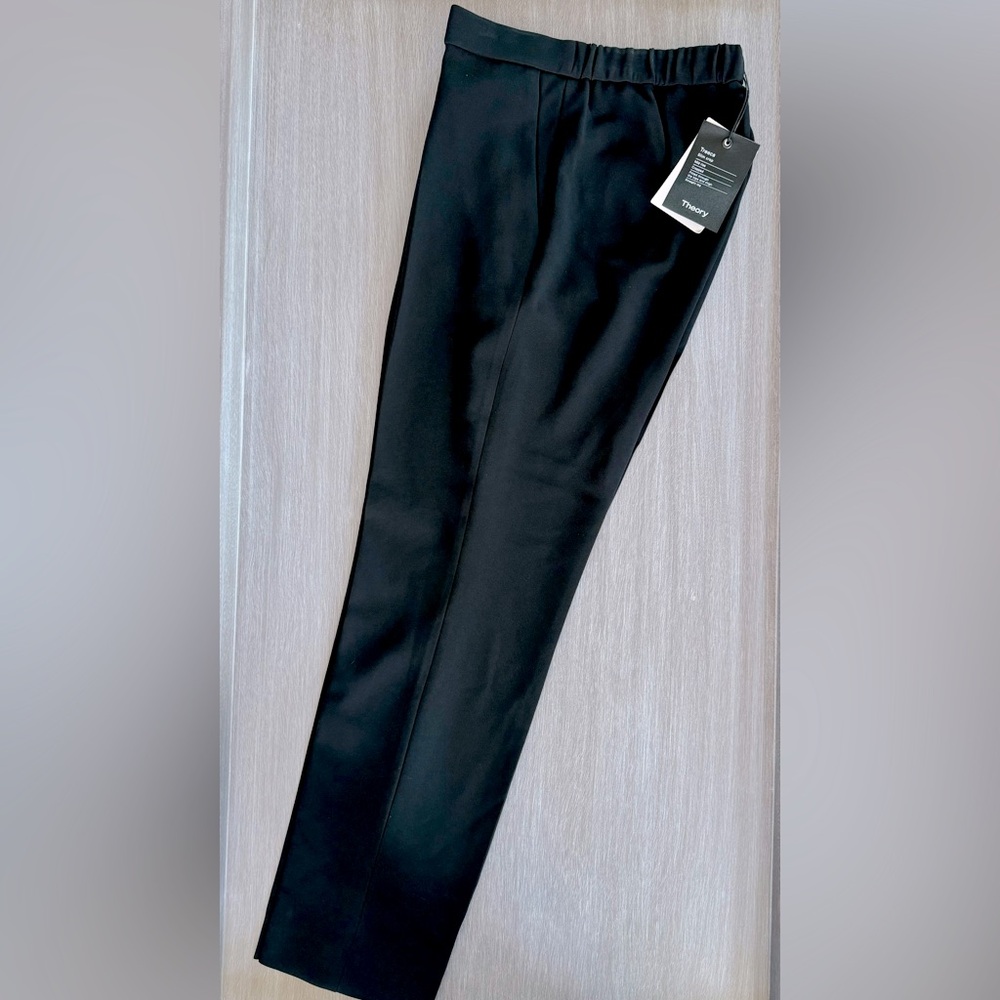 Theory slim cropped pull-on pant in crepe